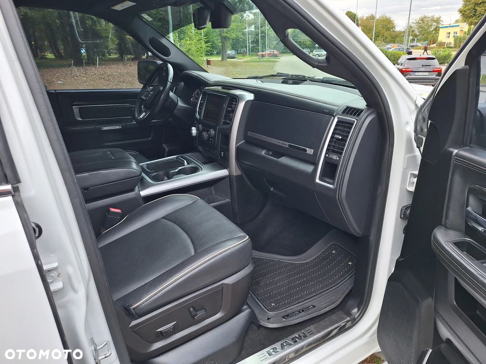 Dodge RAM 1500 5.7 4x4 - 12