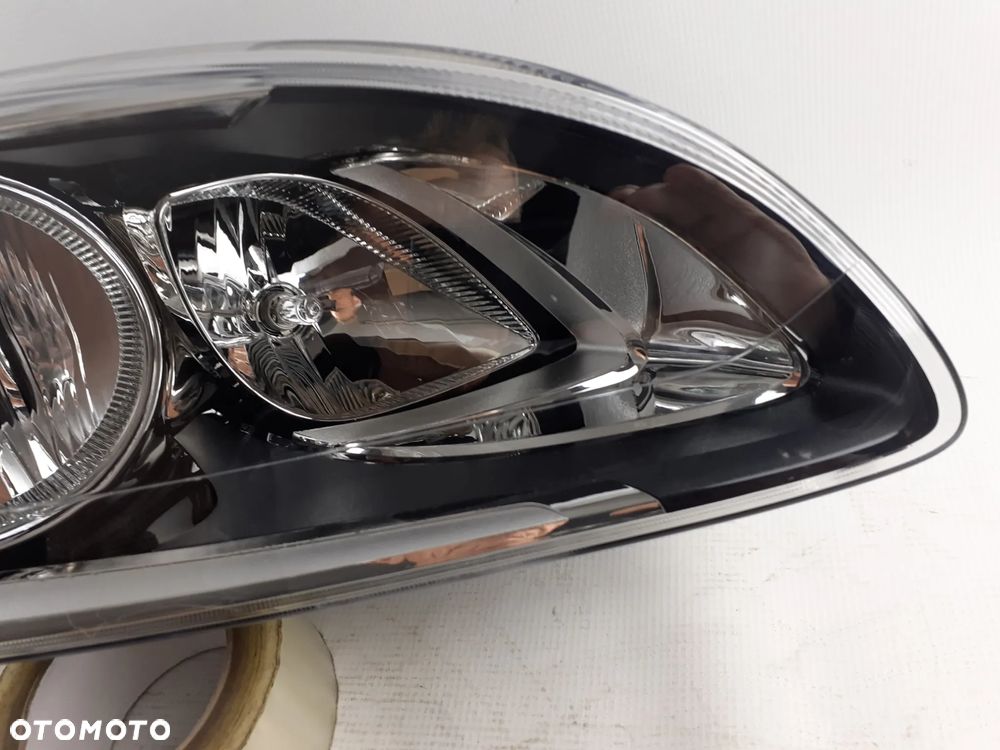 Lampa prawa Volvo S60 V60 Zwykła. H7 H9. 13-18 r. - 3