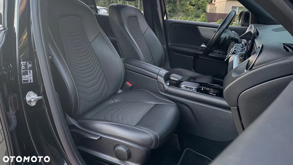 Mercedes-Benz GLB - 29
