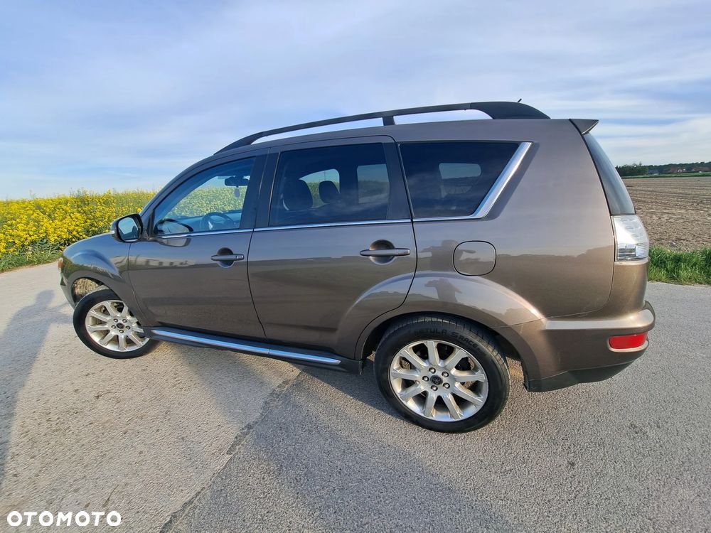 Mitsubishi Outlander 2.0 Intense + 2WD CVT - 2