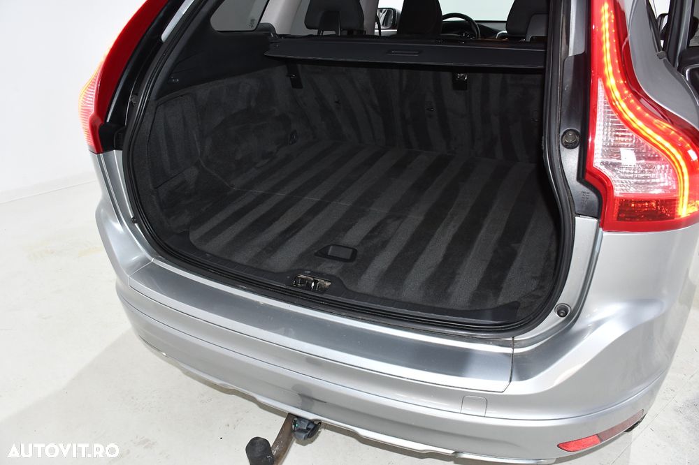 Volvo XC 60 D4 AWD Geartronic Kinetic - 23