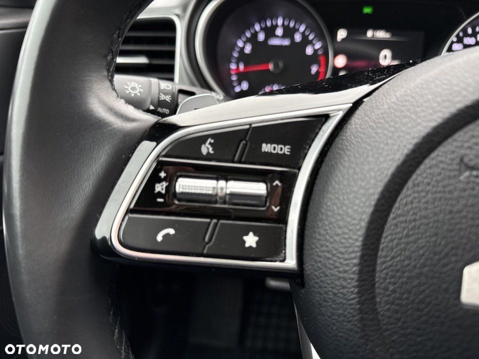Kia Ceed - 11