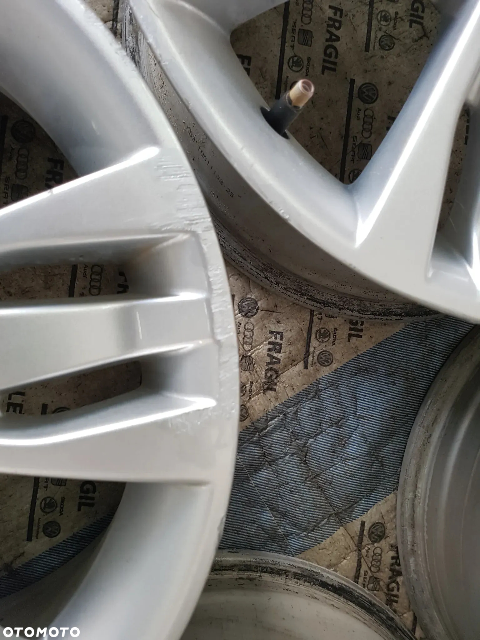 ALU FELGI FORD C-MAX KUGA  FOCUS MONDEO 7JX16  5X108 ET50 - 7