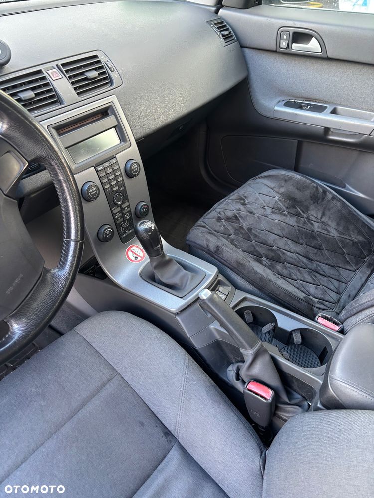 Volvo S40 2.0D - 9