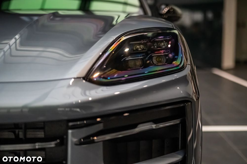 Porsche Cayenne S E-Hybrid PHEV Black Edition - 18