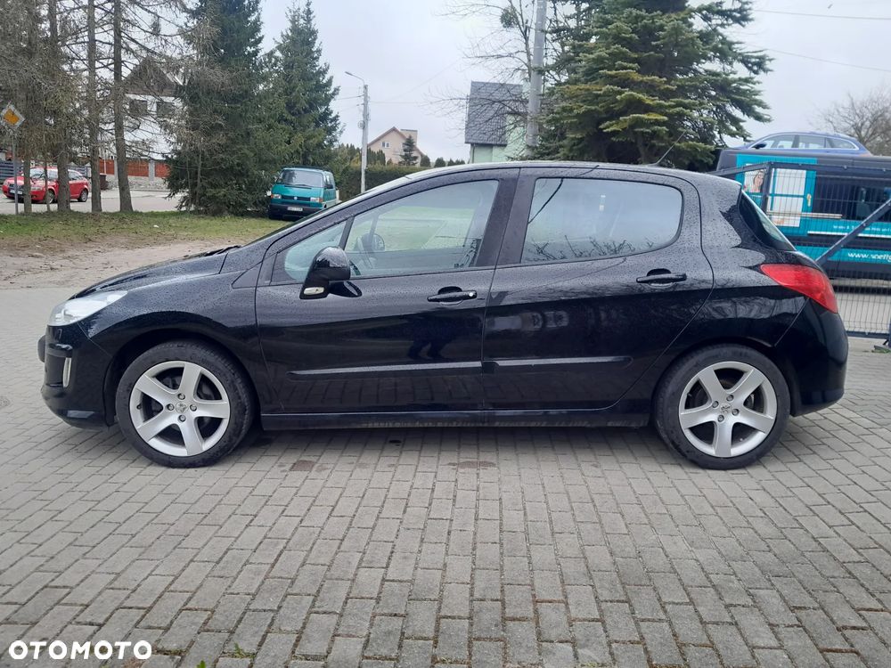 Peugeot 308 2008 photo 2