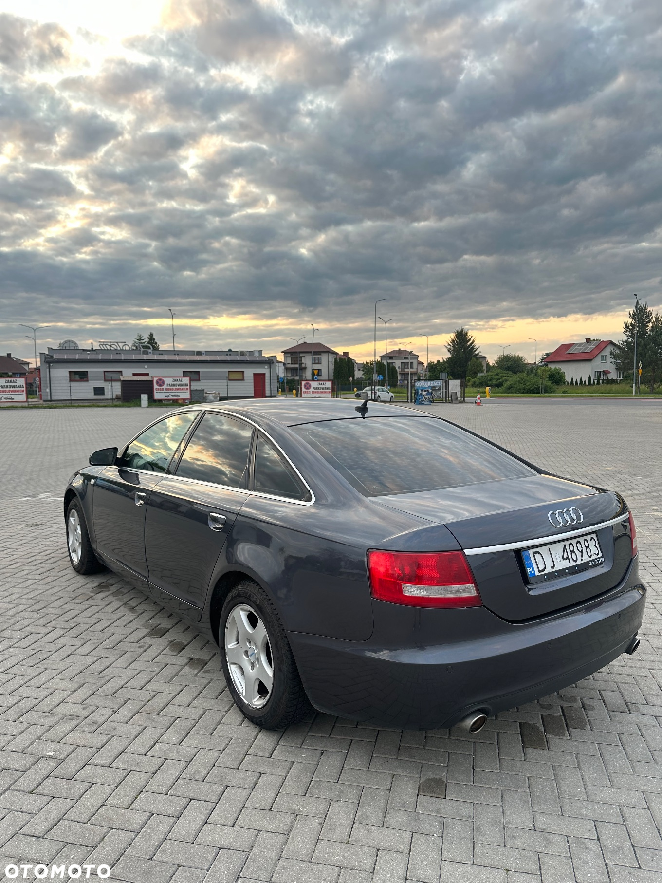 Audi A6 2.4 - 7