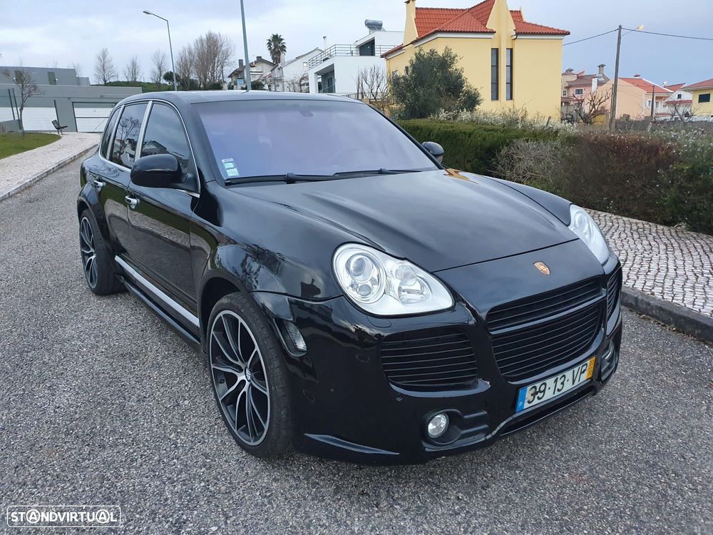 Porsche Cayenne Turbo - 1