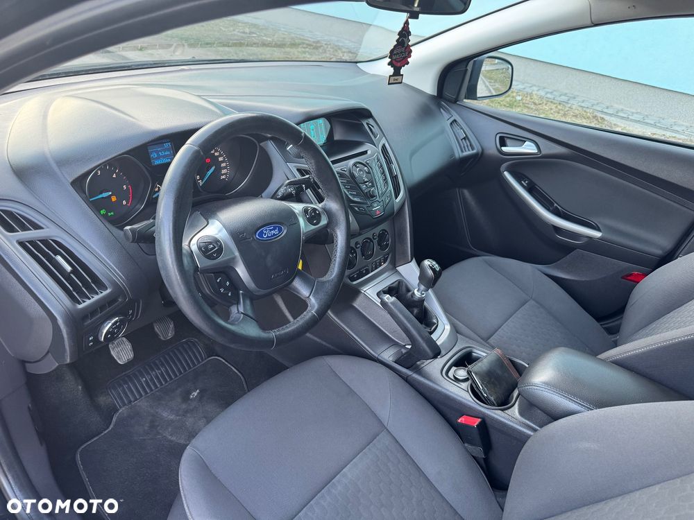 Ford Focus 1.6 TDCi DPF Titanium - 19