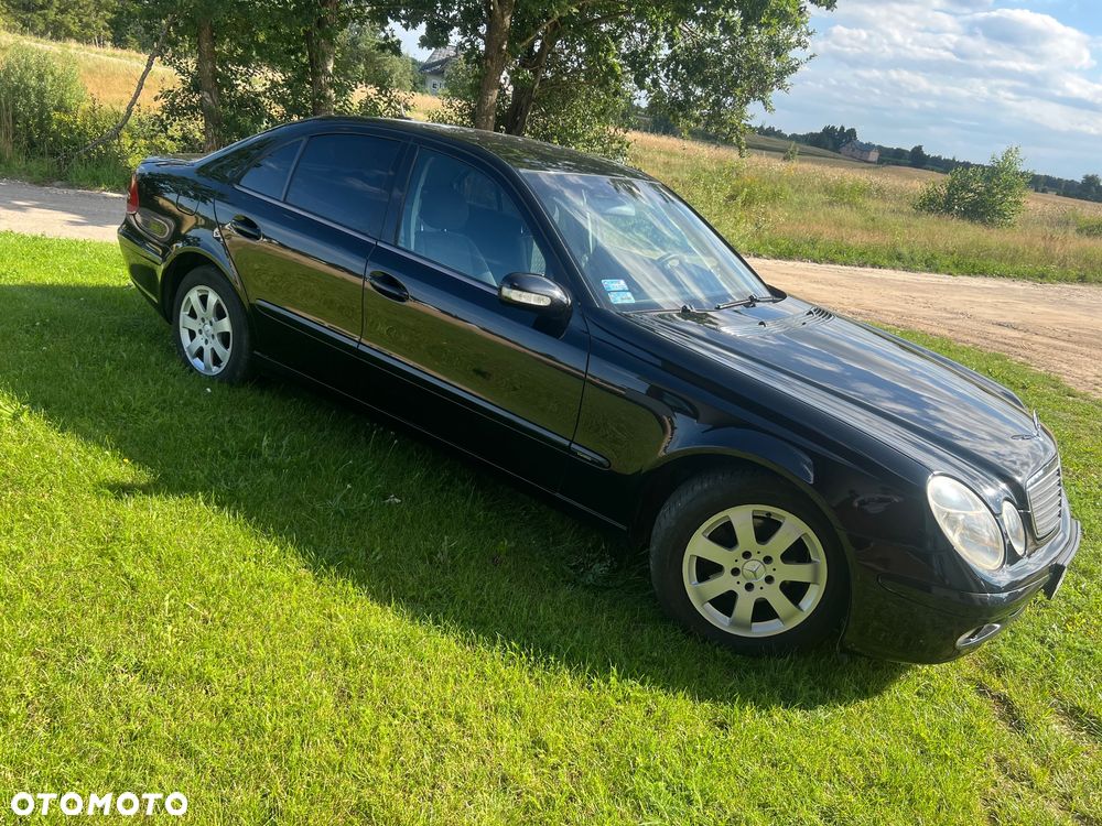 Mercedes-Benz Klasa E 200 CDI Classic - 1