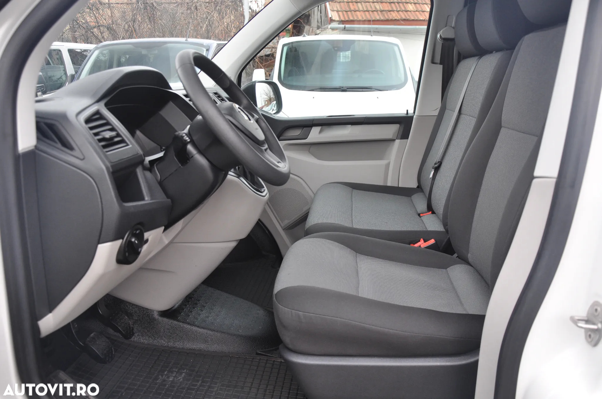 Volkswagen Transporter T6 Van - 15