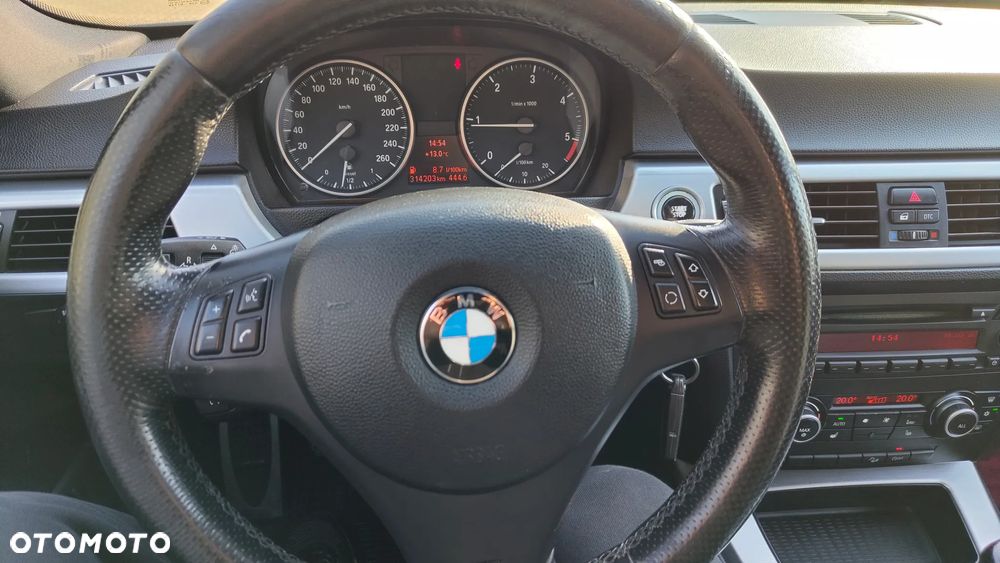 BMW Seria 3 - 16
