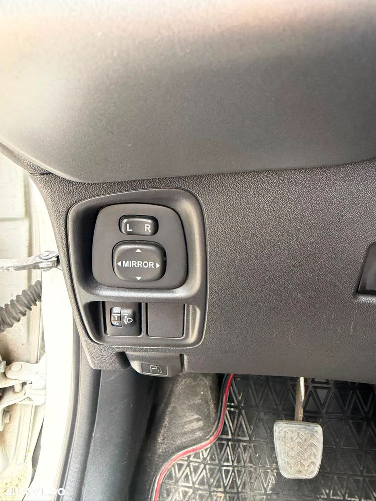 Toyota Aygo 1.0 VVY-I 5 usi X-cite - 8