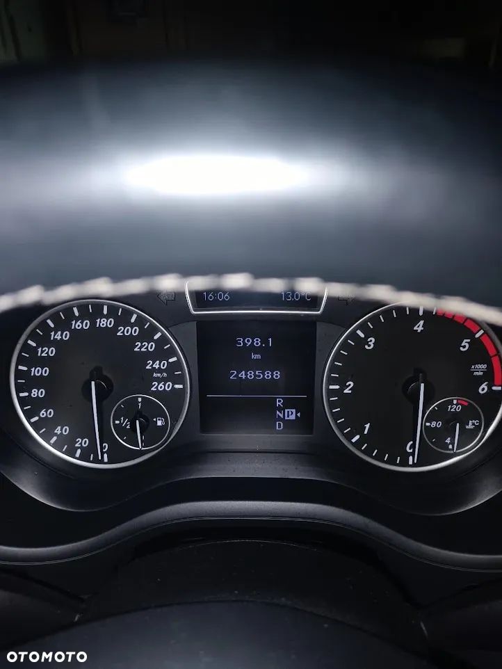 Mercedes-Benz Klasa B 200 CDI (BlueEFFICIENCY) 7G-DCT - 9