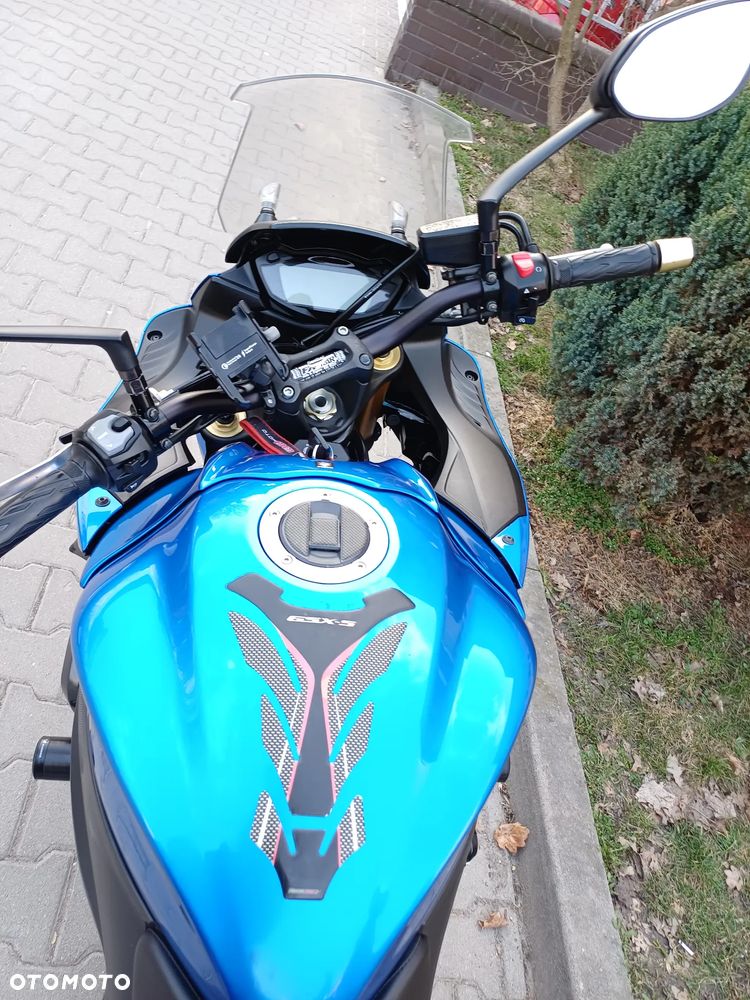 Suzuki GSX 1000 - 17