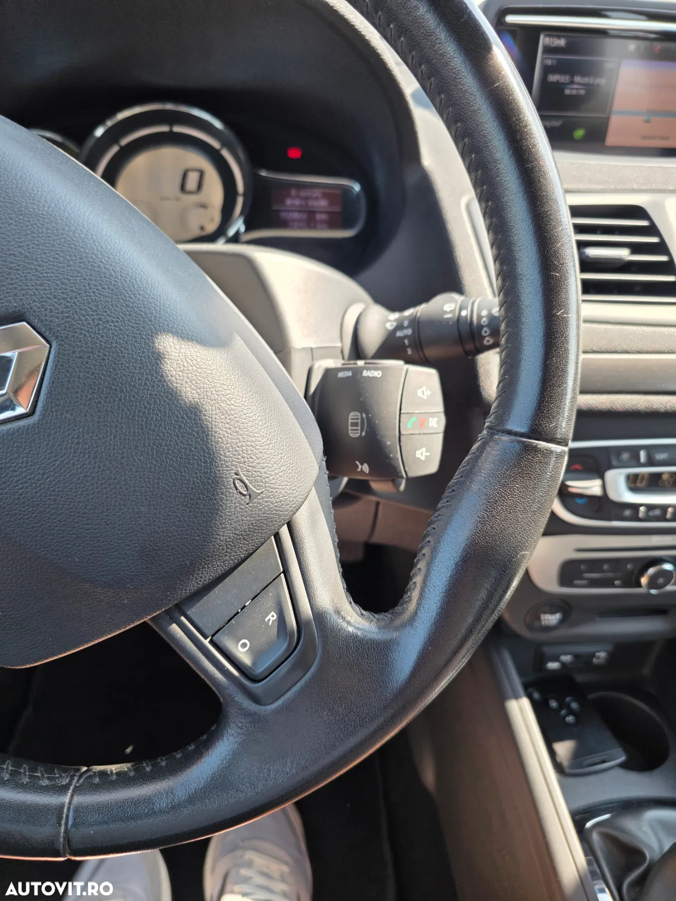 Renault Megane Grandtour ENERGY TCe 115 Start & Stop Authentique - 24
