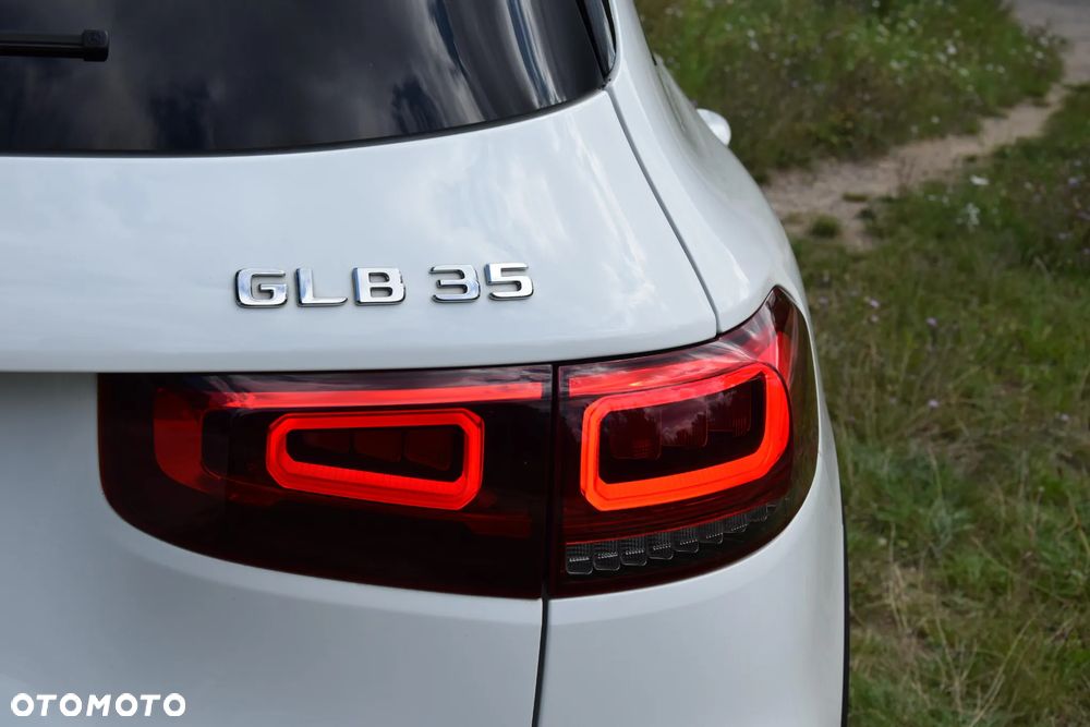 Mercedes-Benz GLB - 36