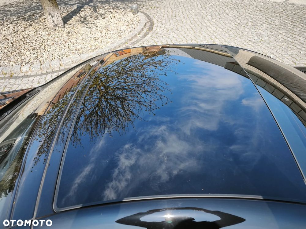 Mercedes-Benz SL 63 AMG SPEEDSHIFT MCT - 22