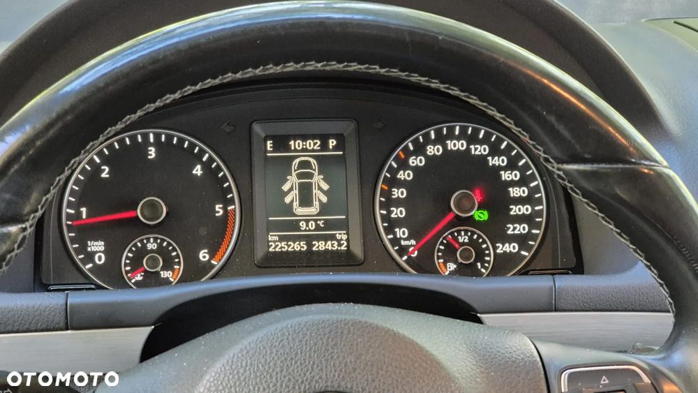 Volkswagen Touran 1.6 TDI DPF Comfortline DSG - 22