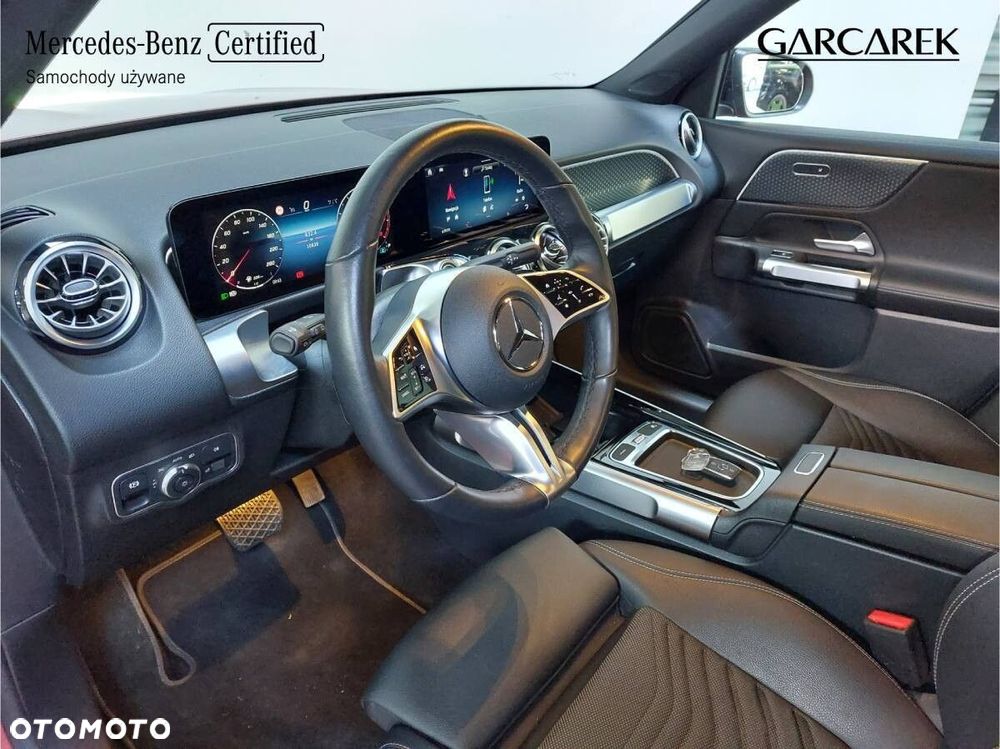 Mercedes-Benz GLB - 12