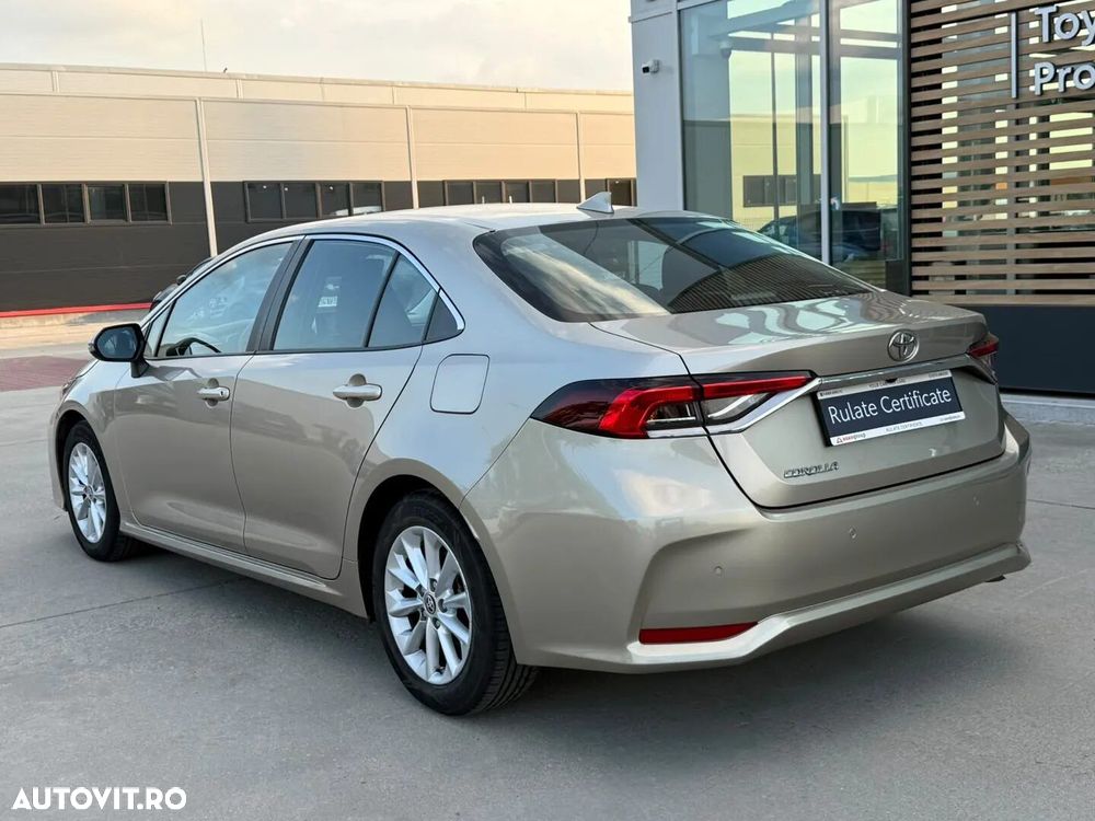 Toyota Corolla - 8