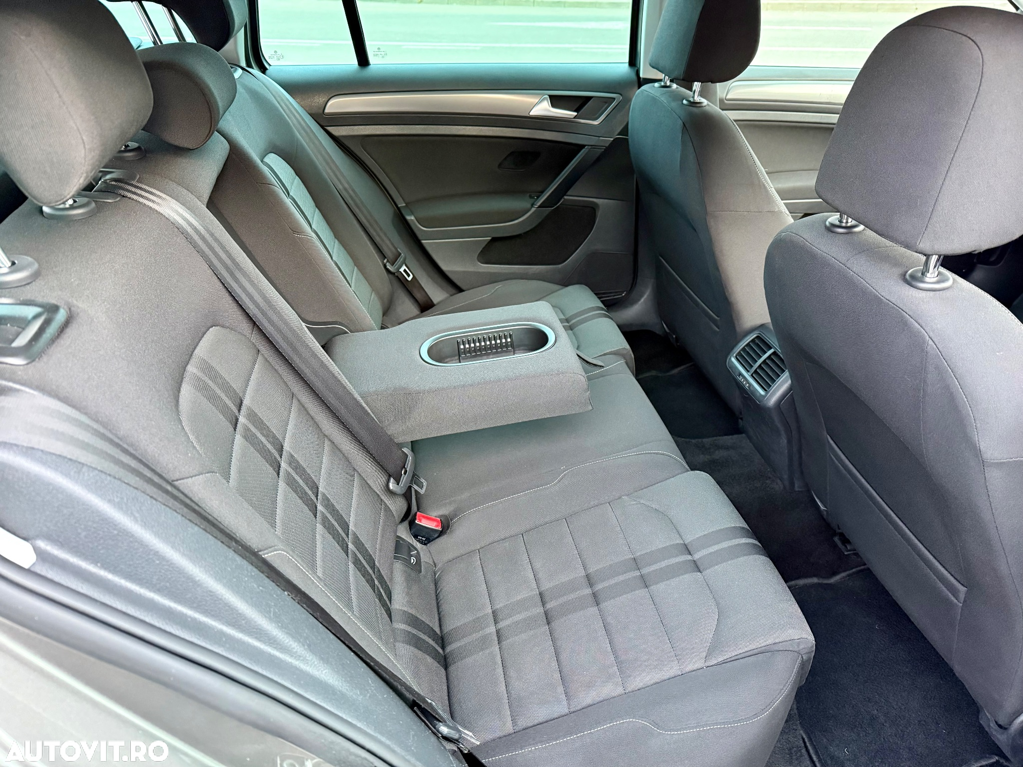 Volkswagen Golf 1.6 BlueTDI DSG Comfortline - 21