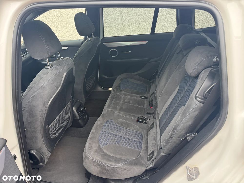 BMW Seria 2 220d xDrive Sport-Aut M Sport - 10