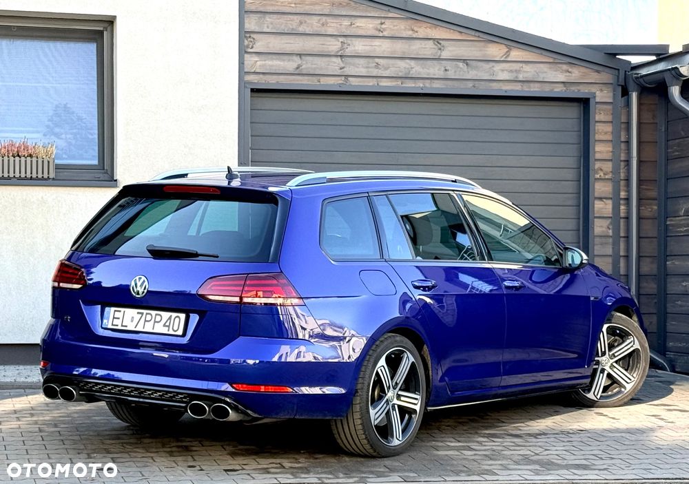 Volkswagen Golf - 10