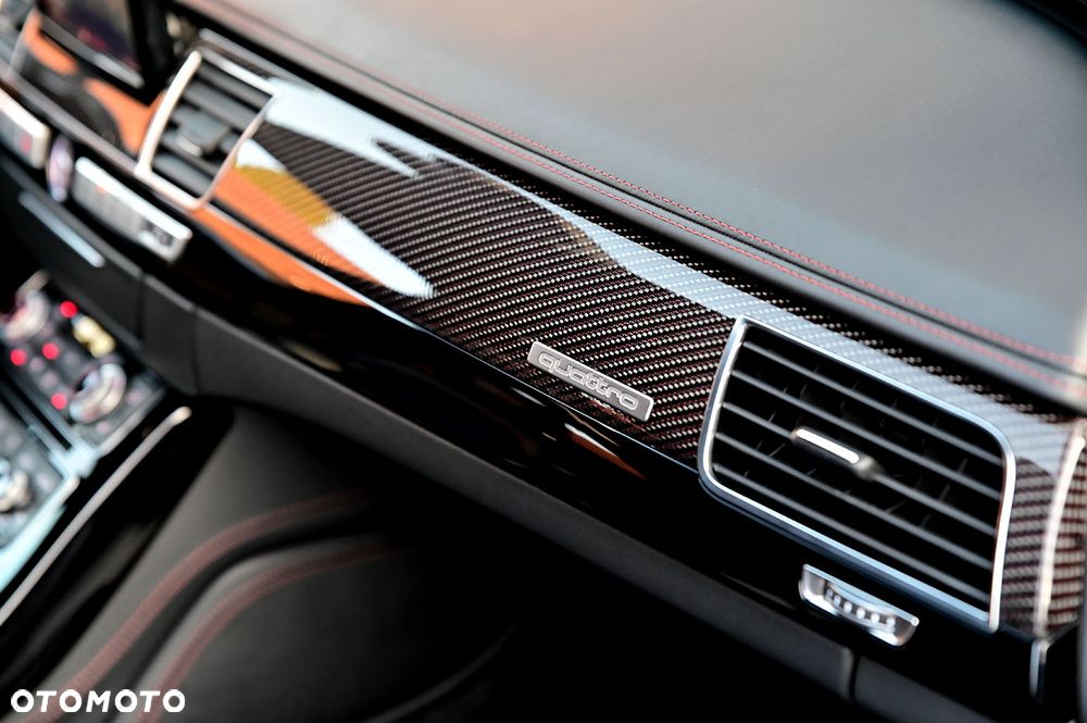 Audi S8 - 20