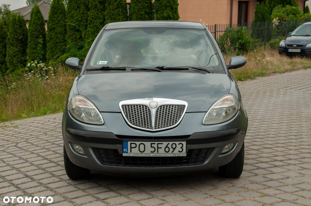 Lancia Ypsilon 1.2 16v Class - 20