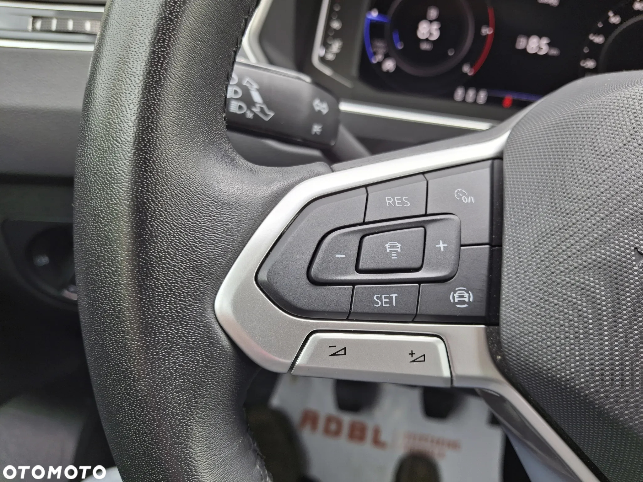 Volkswagen Tiguan 2.0 TDI SCR Life - 27