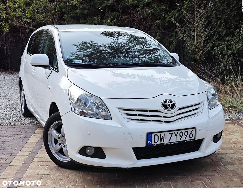 Toyota Verso 2.0 D-4D Sol plus - 4