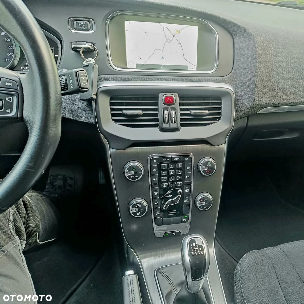 Volvo V40 2015 photo 3