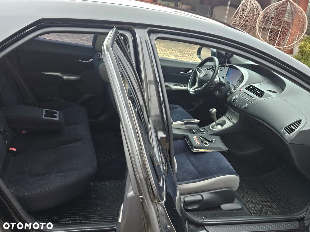 Honda Civic 1.8i-VTEC 50 Jahre Edition - 8