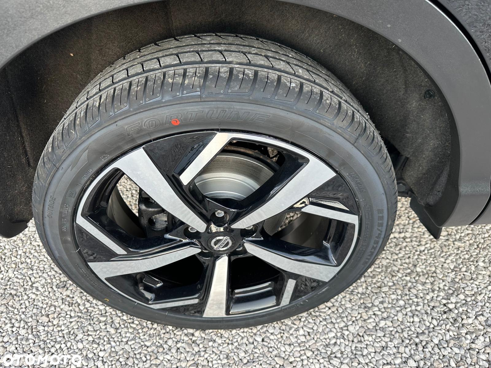 Nissan Qashqai 1.3 DIG-T Tekna+ - 28