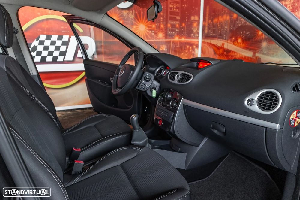 Renault Clio 1.2 16V Dynamique - 17