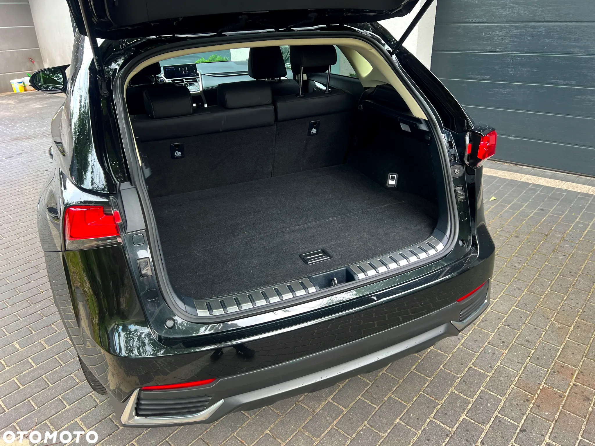 Lexus NX 300h Prestige AWD - 22
