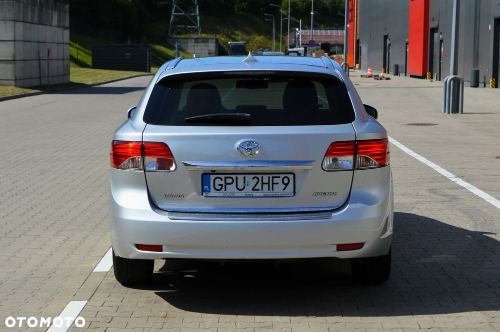 Toyota Avensis 2.0 D-4D Sol - 30