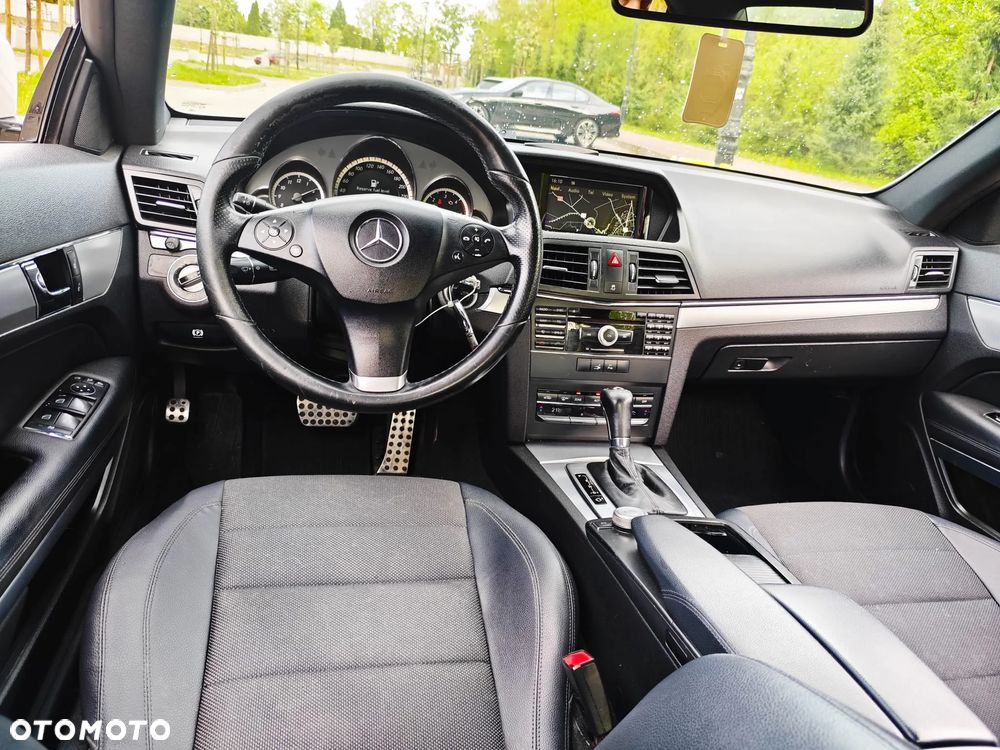 Mercedes-Benz Klasa E 220 CDI DPF BlueEFFICIENCY 7G-TRONIC Avantgarde - 31