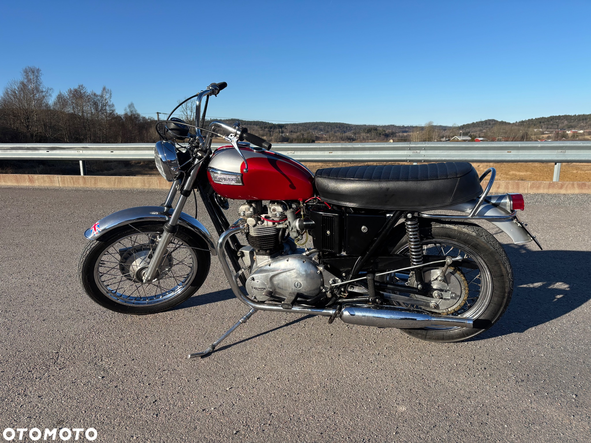 Triumph Bonneville - 2
