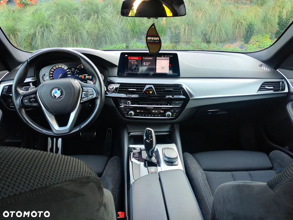 BMW Seria 5 520d xDrive M Sport sport - 25