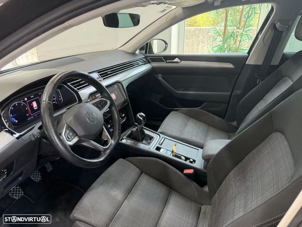 VW Passat Variant 2.0 TDI Business - 14
