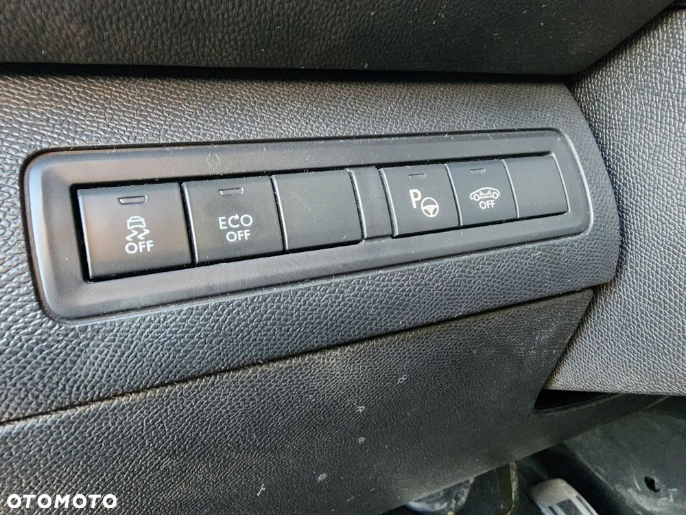 Peugeot 308 PureTech 130 EAT6 Stop & Start GT-Line Edition - 24