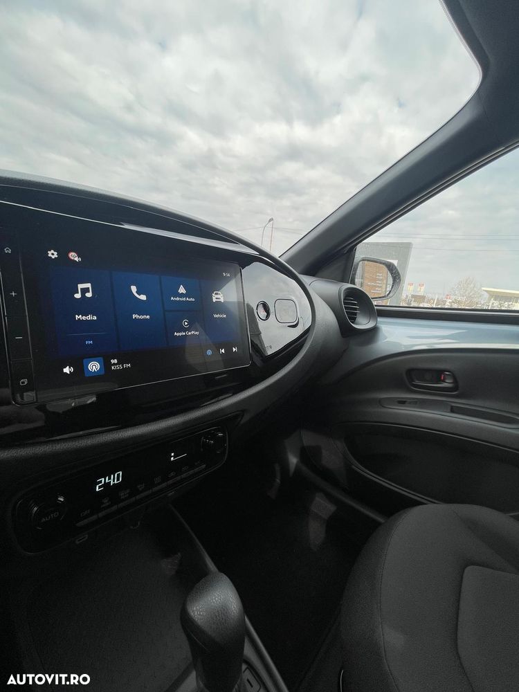 Toyota Aygo X 1.5l HEV 116CP Active - 12