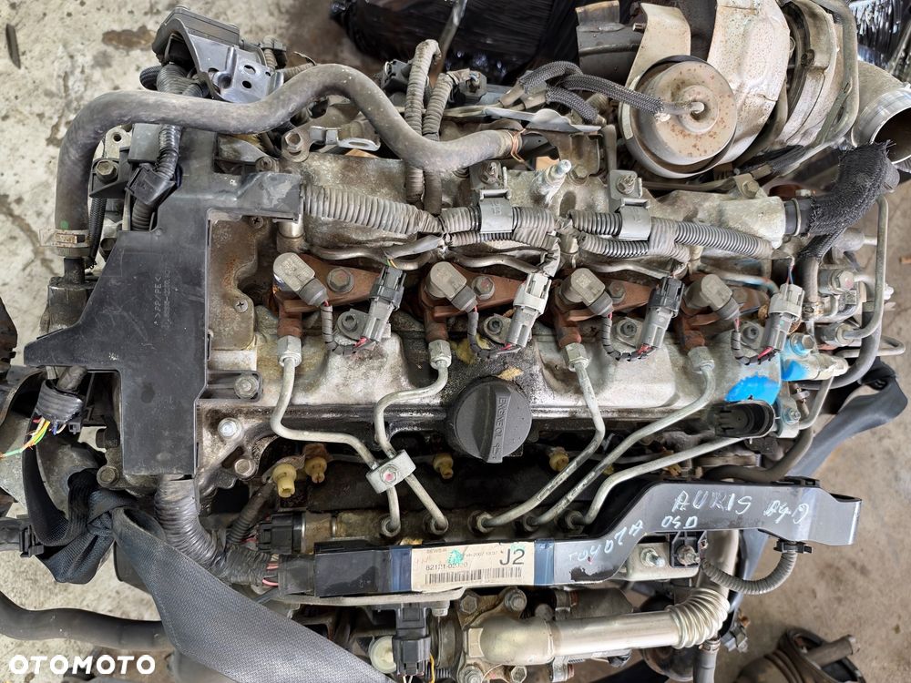 Toyota Auris I 2.2 D-CAT 177KM silnik kompletny - 1