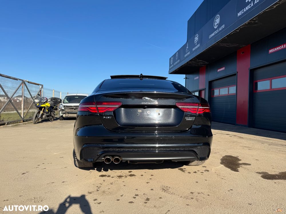 Jaguar XE D180 Aut. R-Dynamic SE - 12