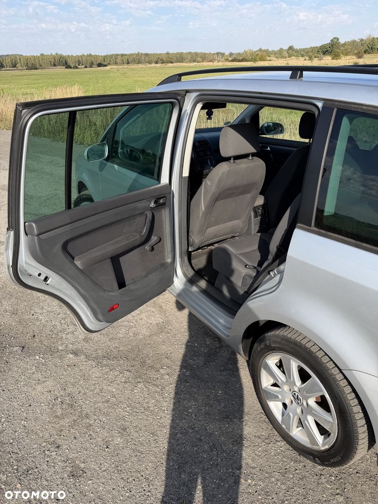 Volkswagen Touran - 13