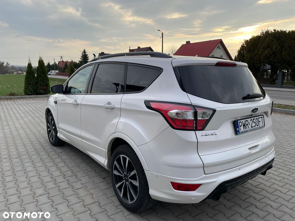 Ford Kuga - 2