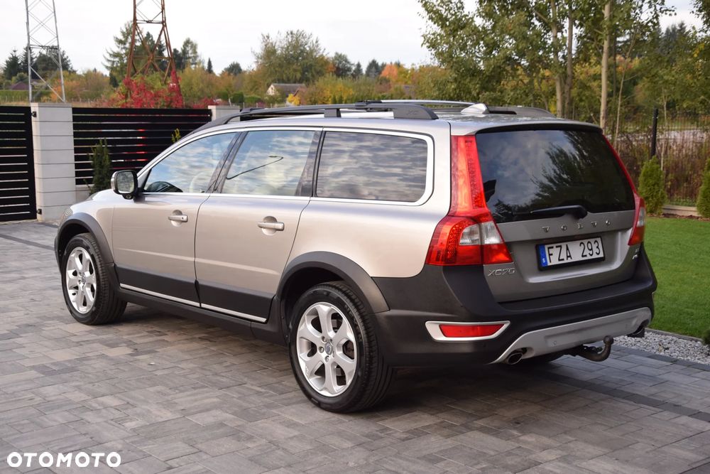 Volvo XC 70 D5 AWD Summum - 3