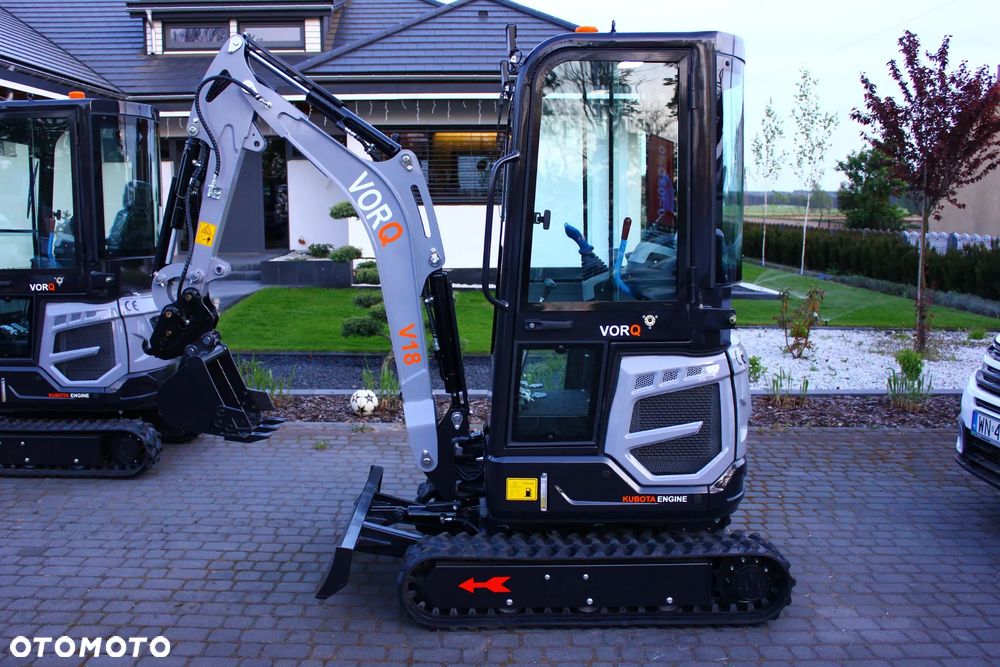 Inny VORQ V18 /KUBOTA /PARKER / 1.8T / KABINA /  ZESTAW ŁYŻEK / - 21